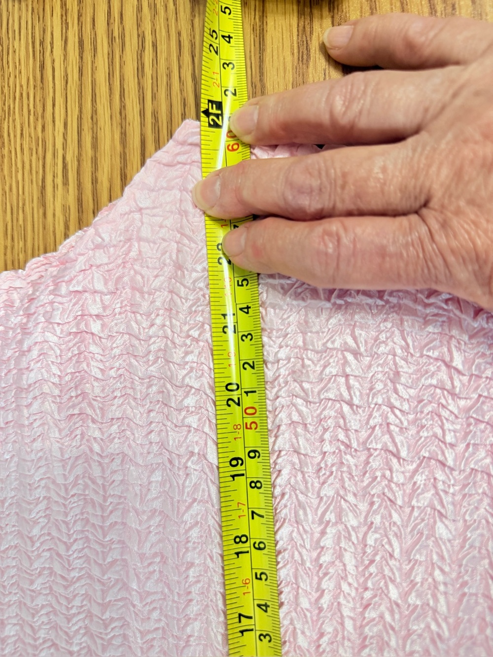 Dress Barn / NWOT-Light Pink Crinkle-Gorgeous Sheen-Sleeveless Stretchy Top - Picture 5 of 9